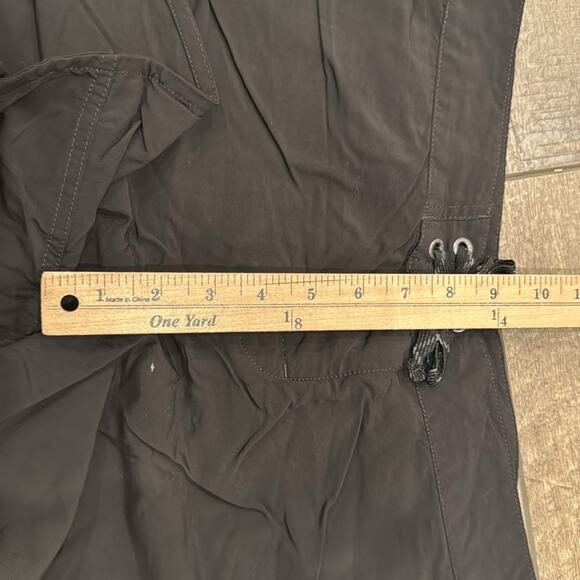 Patagonia Women's Wavefarer Boardshorts 4.5" Black Size 14 - Picture 6 of 11
